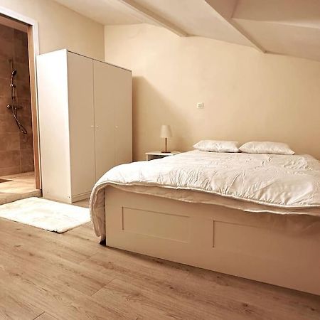 Appartement Entier Full Equipe Charleroi Eksteriør bilde