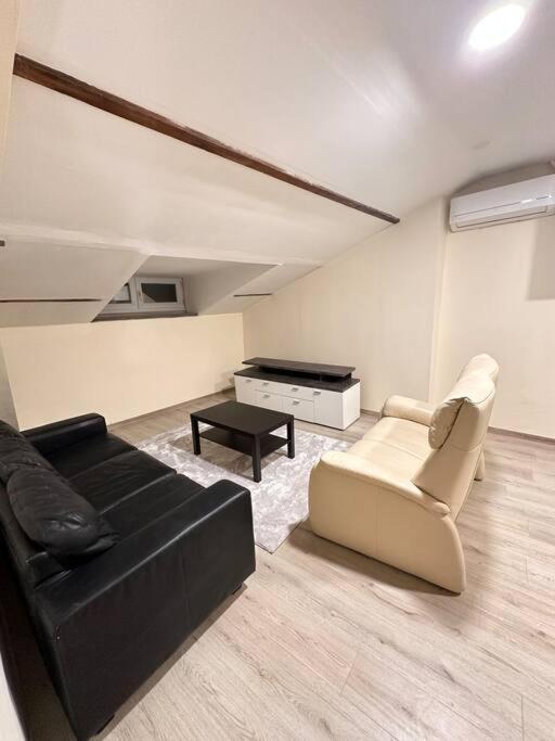 Appartement Entier Full Equipe Charleroi Eksteriør bilde